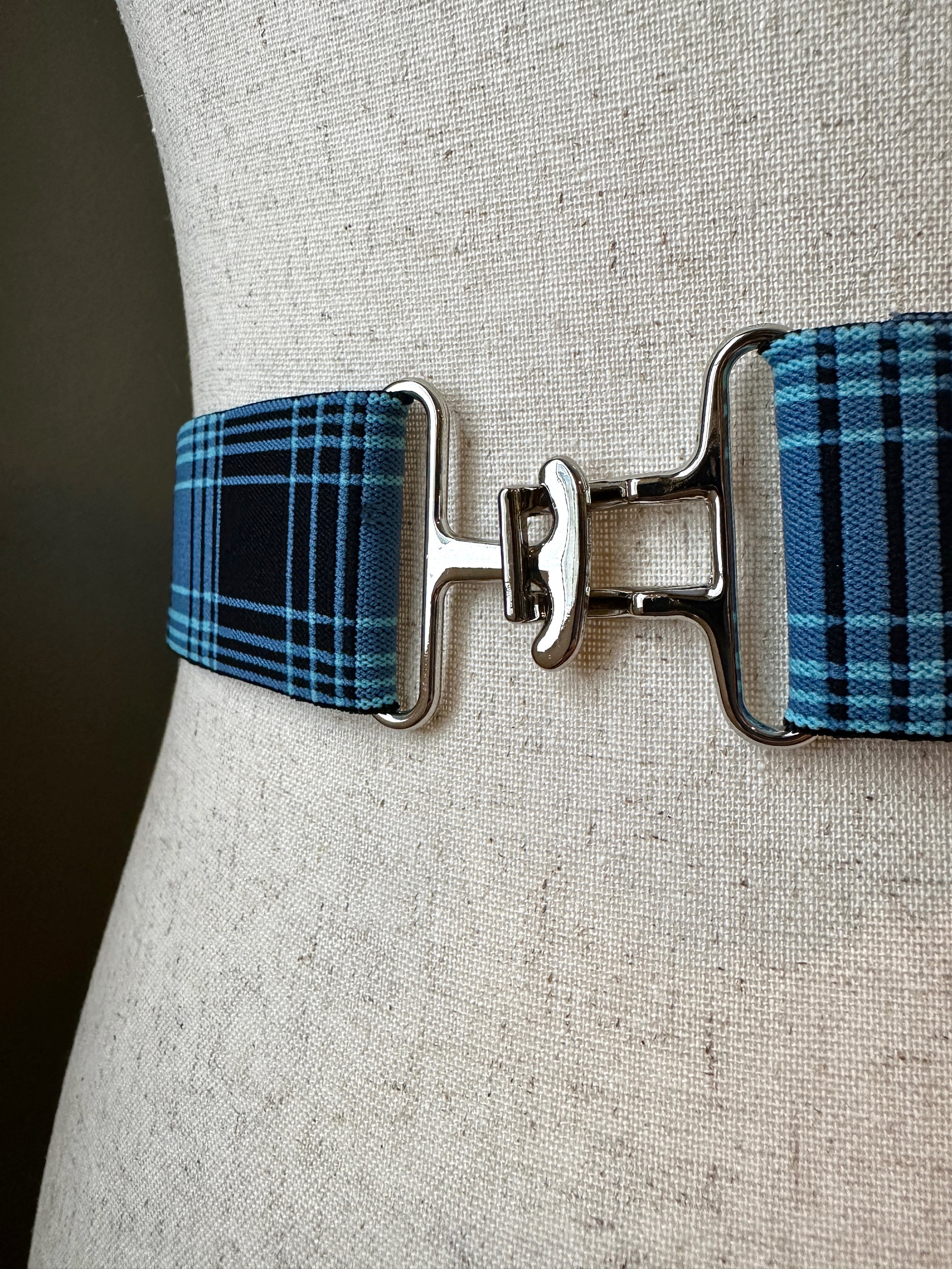 Silver Buckle Women’s Skinny Belt with Navy Blue Micro Plaid Print Linen Look Buy Dark Blue Skinny Belt For Women Dress  main image 2