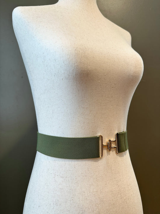 KMA Equestrian Elastic Hunter Green Elastic Belt with Gold Surcingle Buckle 2